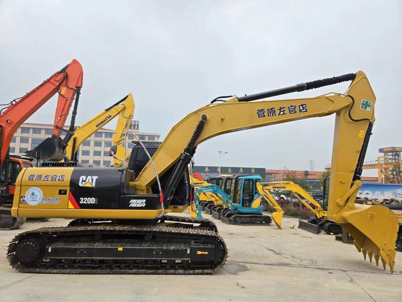 Caterpillar 320D2 - Kāpurķēžu ekskavators: foto 5 Caterpillar 320D2 - Kāpurķēžu ekskavators: foto 5