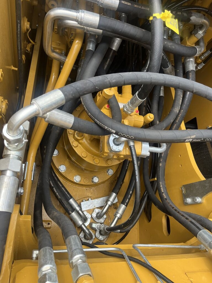 Kāpurķēžu ekskavators Caterpillar 323D2L: foto 9