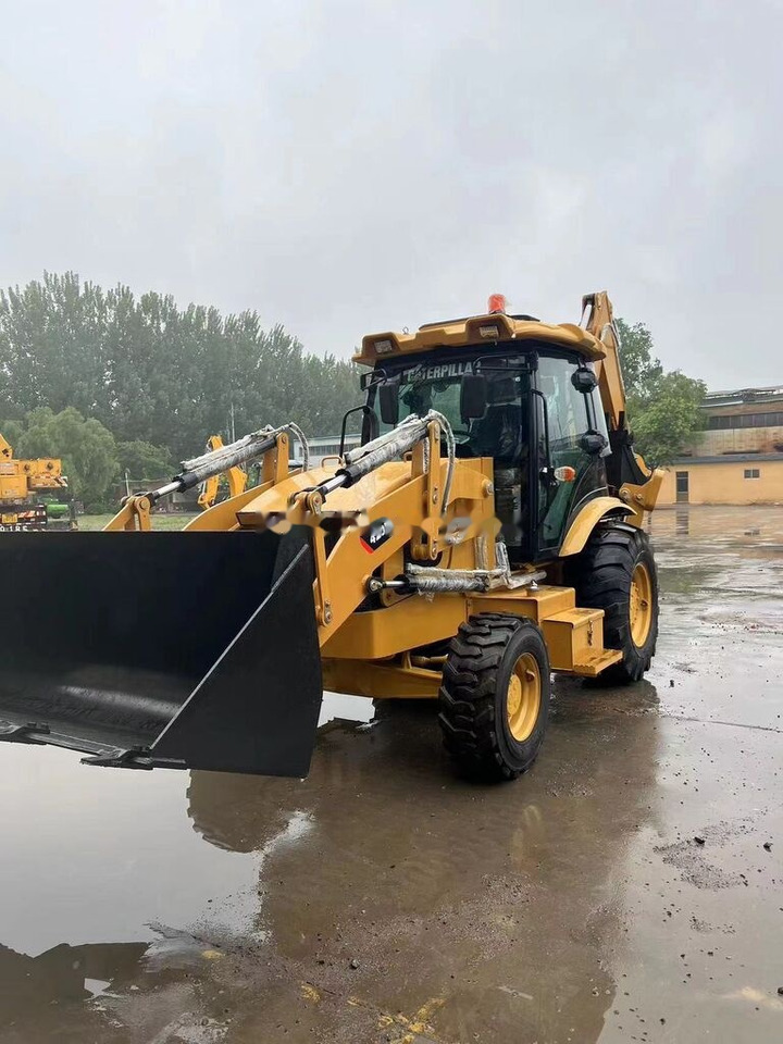 Caterpillar 420F - Ekskavators-iekrāvējs: foto 1 Caterpillar 420F - Ekskavators-iekrāvējs: foto 1