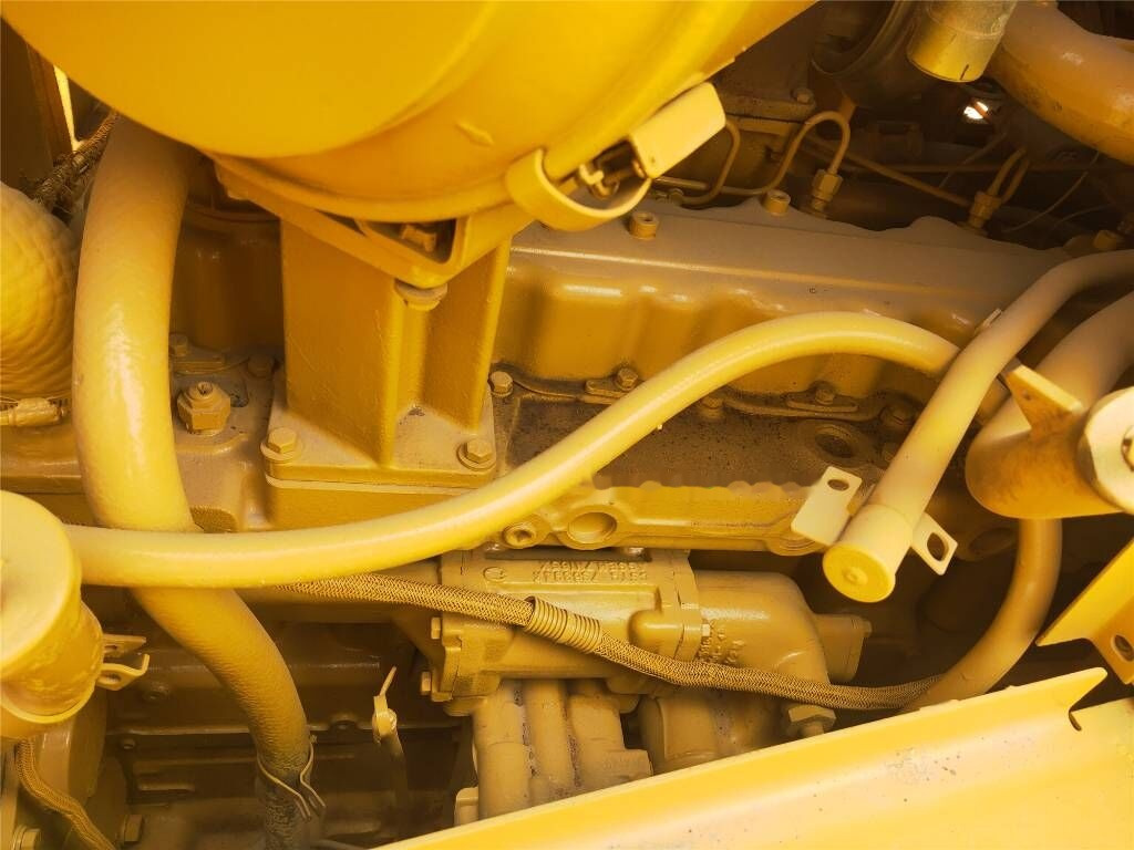 Caterpillar D 6 R - Buldozers: foto 2 Caterpillar D 6 R - Buldozers: foto 2