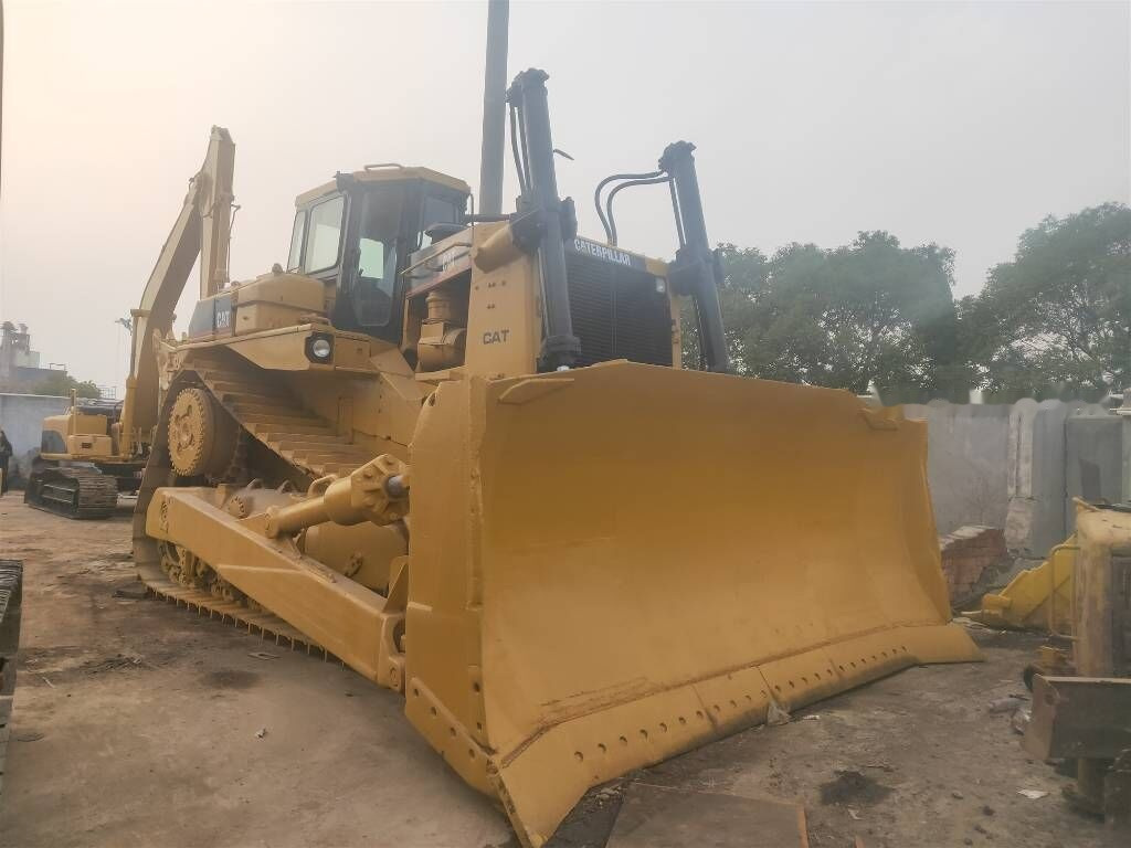 Caterpillar D 9 N - Buldozers: foto 3 Caterpillar D 9 N - Buldozers: foto 3