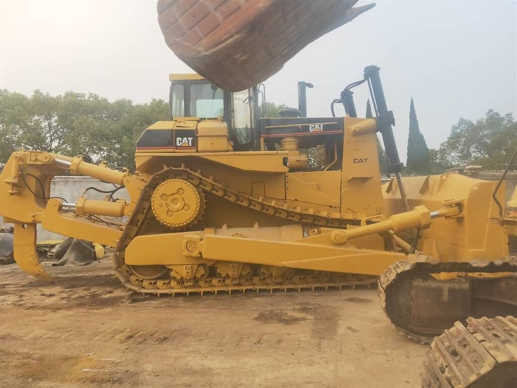 Caterpillar D 9 N - Buldozers: foto 2 Caterpillar D 9 N - Buldozers: foto 2