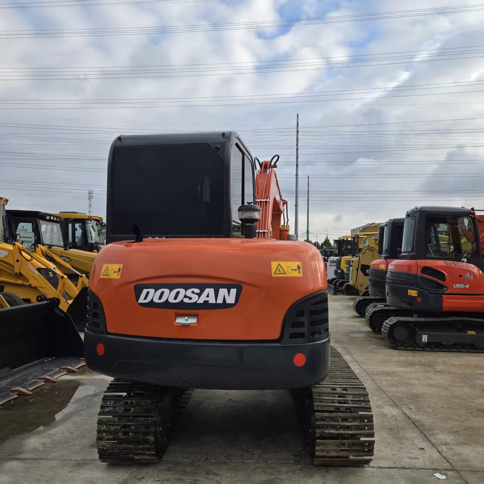 DOOSAN DH60-7 - Mini-ekskavators: foto 3 DOOSAN DH60-7 - Mini-ekskavators: foto 3