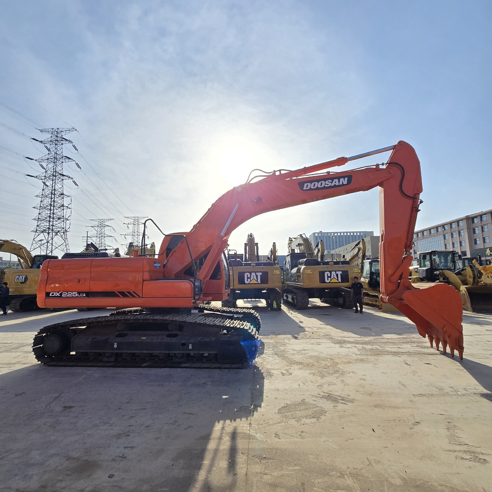 DOOSAN DX225LCA - Kāpurķēžu ekskavators: foto 2 DOOSAN DX225LCA - Kāpurķēžu ekskavators: foto 2