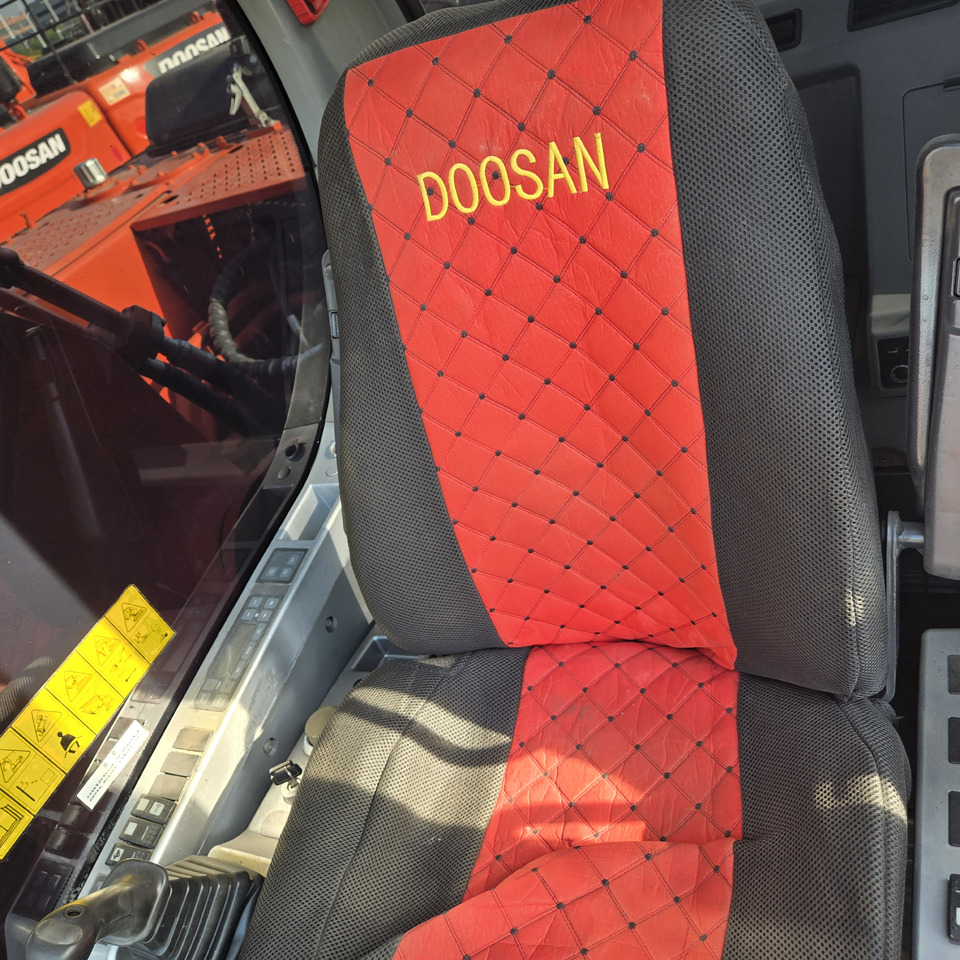 Kāpurķēžu ekskavators DOOSAN DX225LCA: foto 11