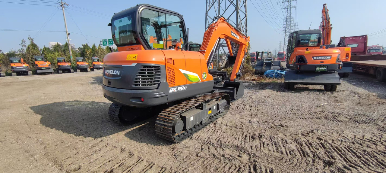 DOOSAN DX60E - Mini-ekskavators: foto 4 DOOSAN DX60E - Mini-ekskavators: foto 4