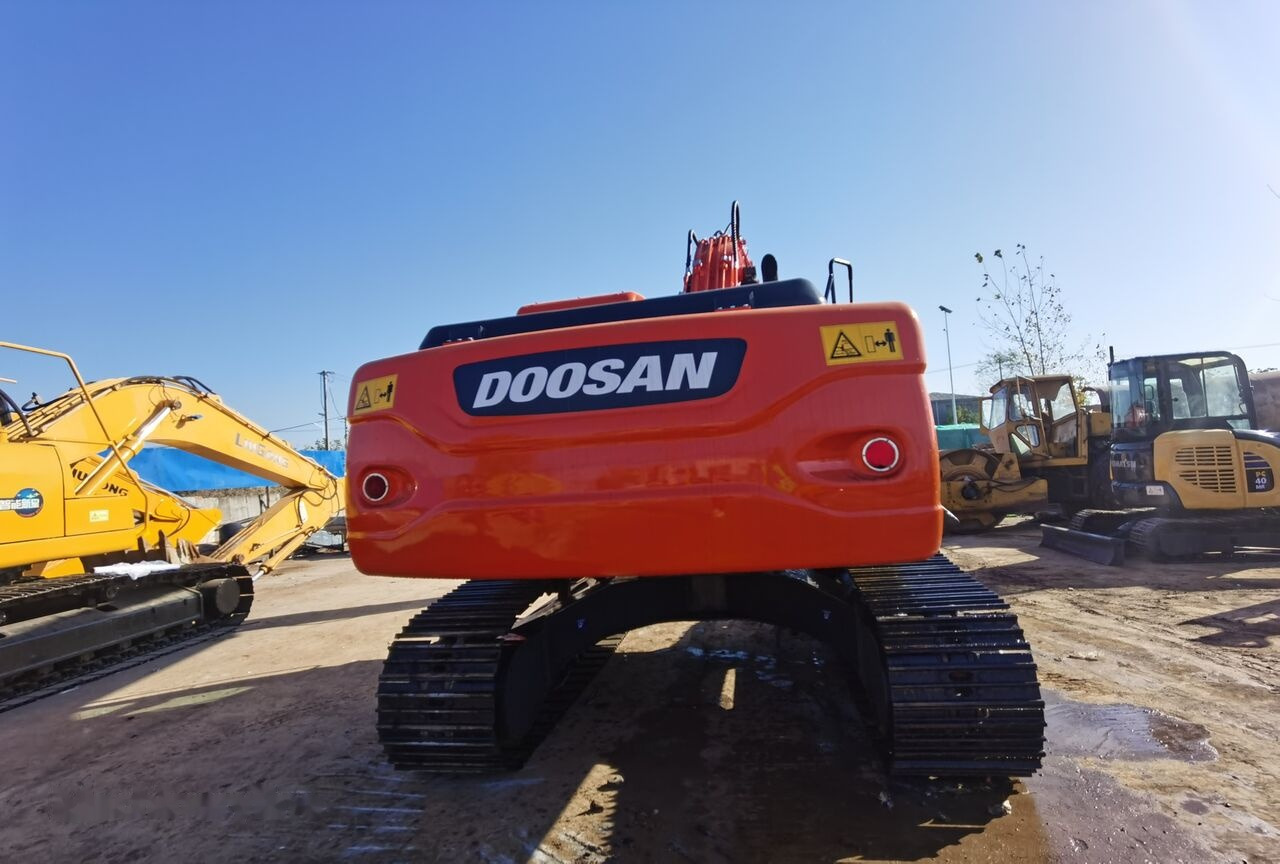 Doosan DX225LC - Kāpurķēžu ekskavators: foto 2 Doosan DX225LC - Kāpurķēžu ekskavators: foto 2