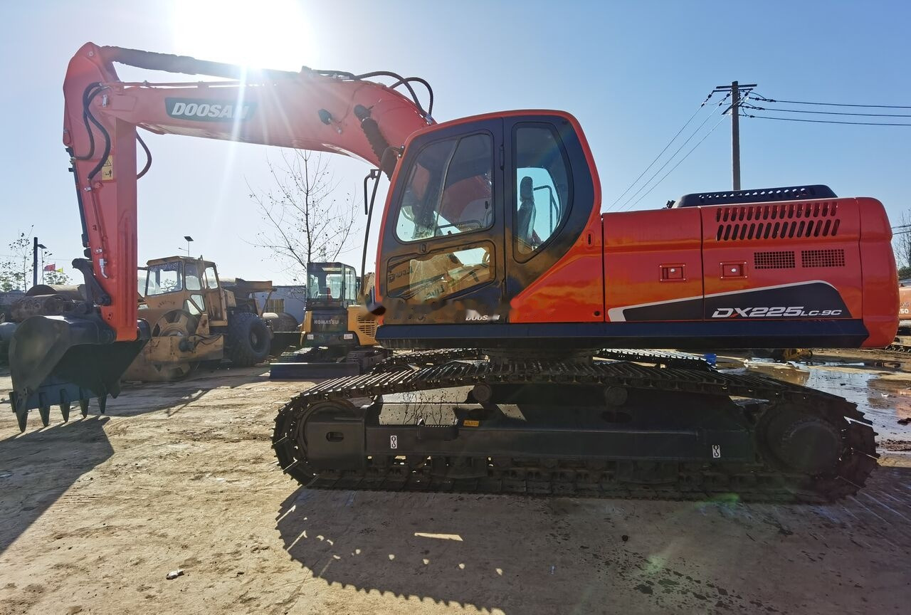 Doosan DX225LC - Kāpurķēžu ekskavators: foto 4 Doosan DX225LC - Kāpurķēžu ekskavators: foto 4