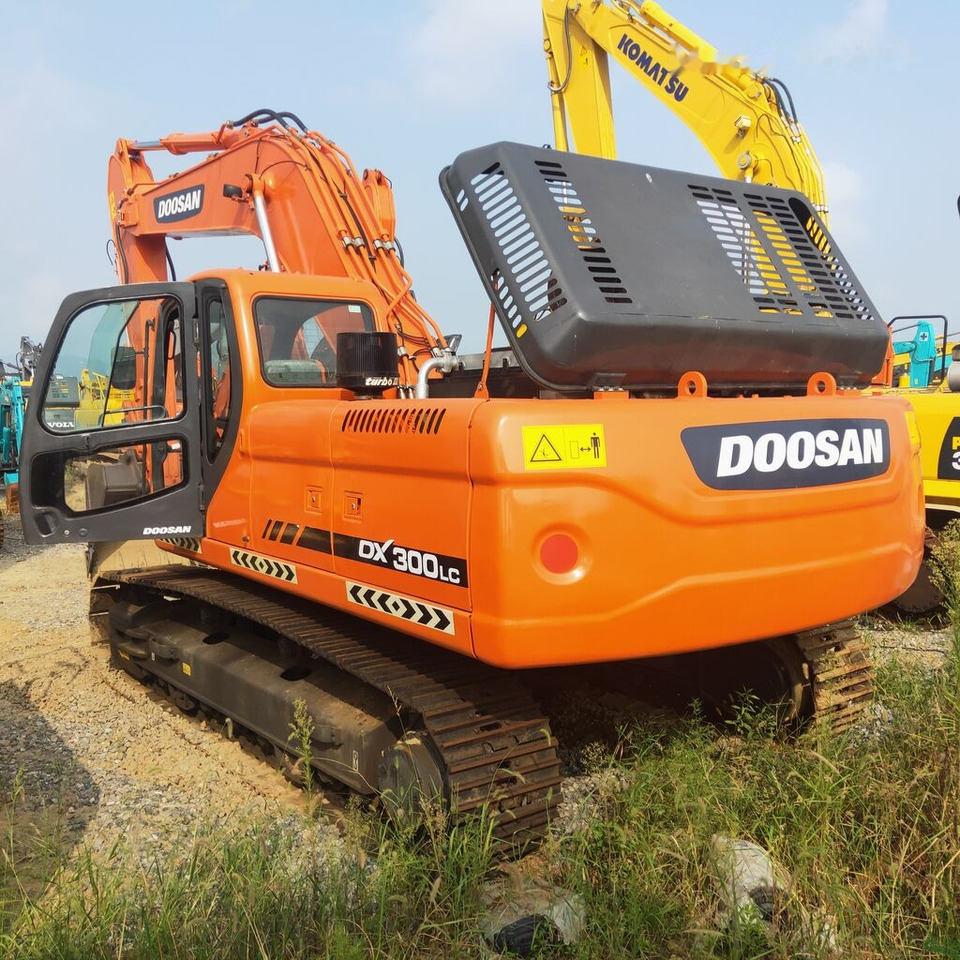 Doosan DX300LC - Kāpurķēžu ekskavators: foto 1 Doosan DX300LC - Kāpurķēžu ekskavators: foto 1