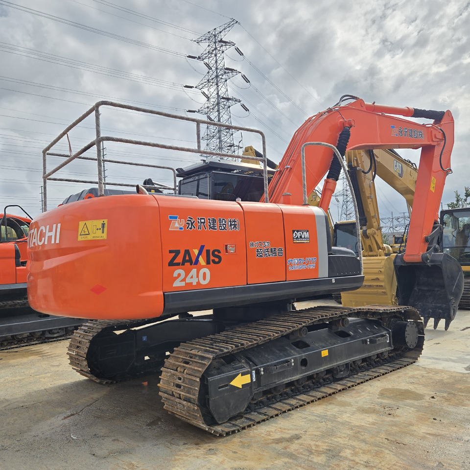 HITACHI ZX240 - Kāpurķēžu ekskavators: foto 3 HITACHI ZX240 - Kāpurķēžu ekskavators: foto 3