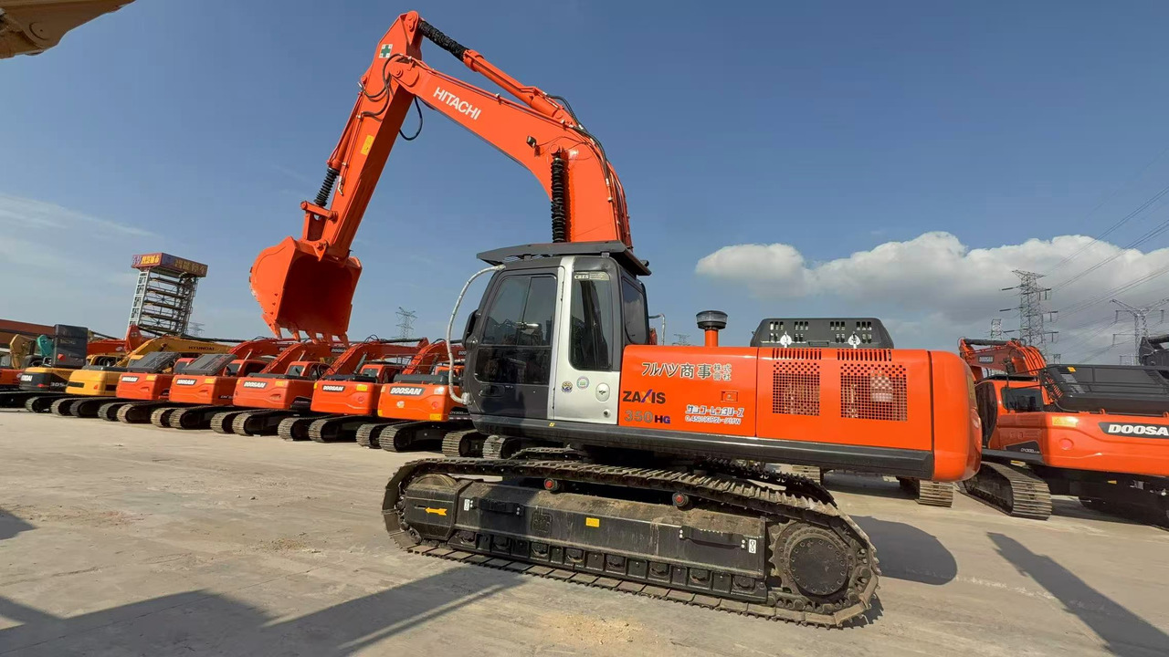 HITACHI ZX350 - Kāpurķēžu ekskavators: foto 1 HITACHI ZX350 - Kāpurķēžu ekskavators: foto 1