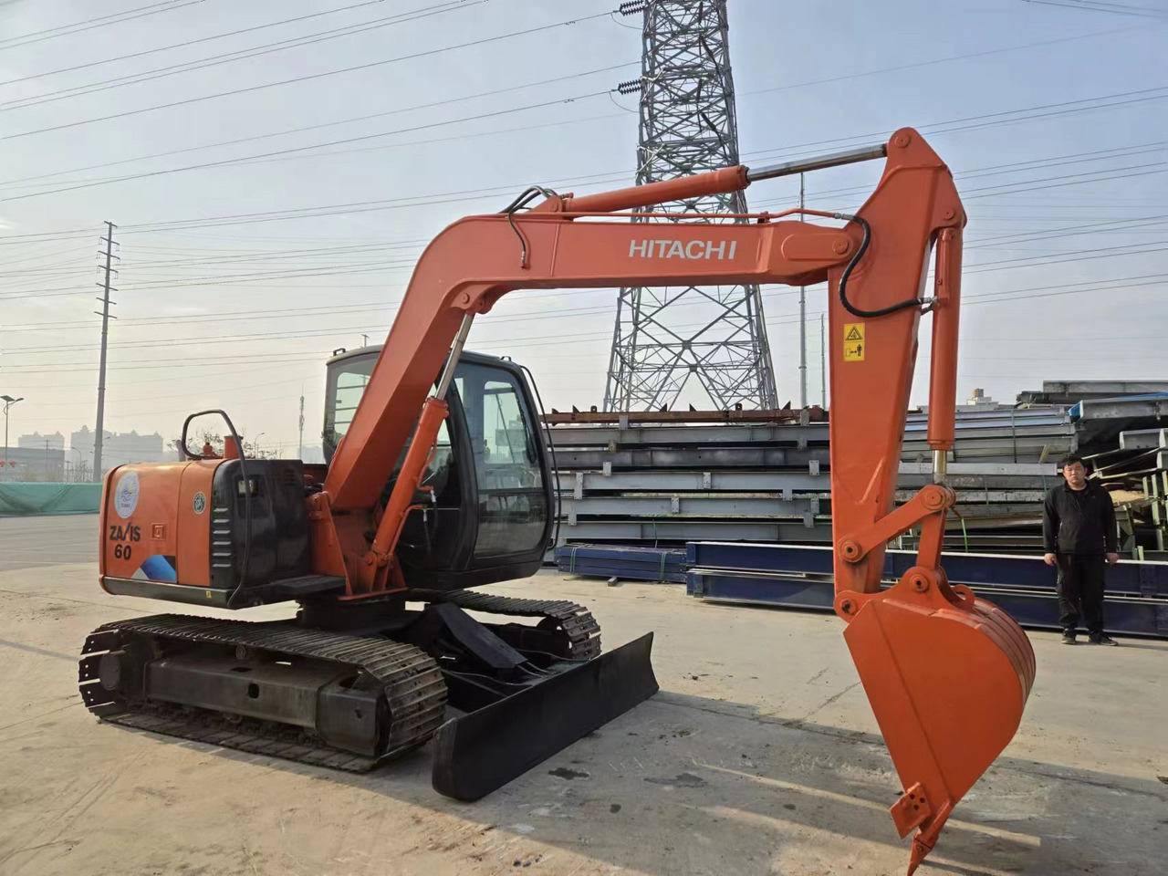 HITACHI ZX60 - Mini-ekskavators: foto 5 HITACHI ZX60 - Mini-ekskavators: foto 5