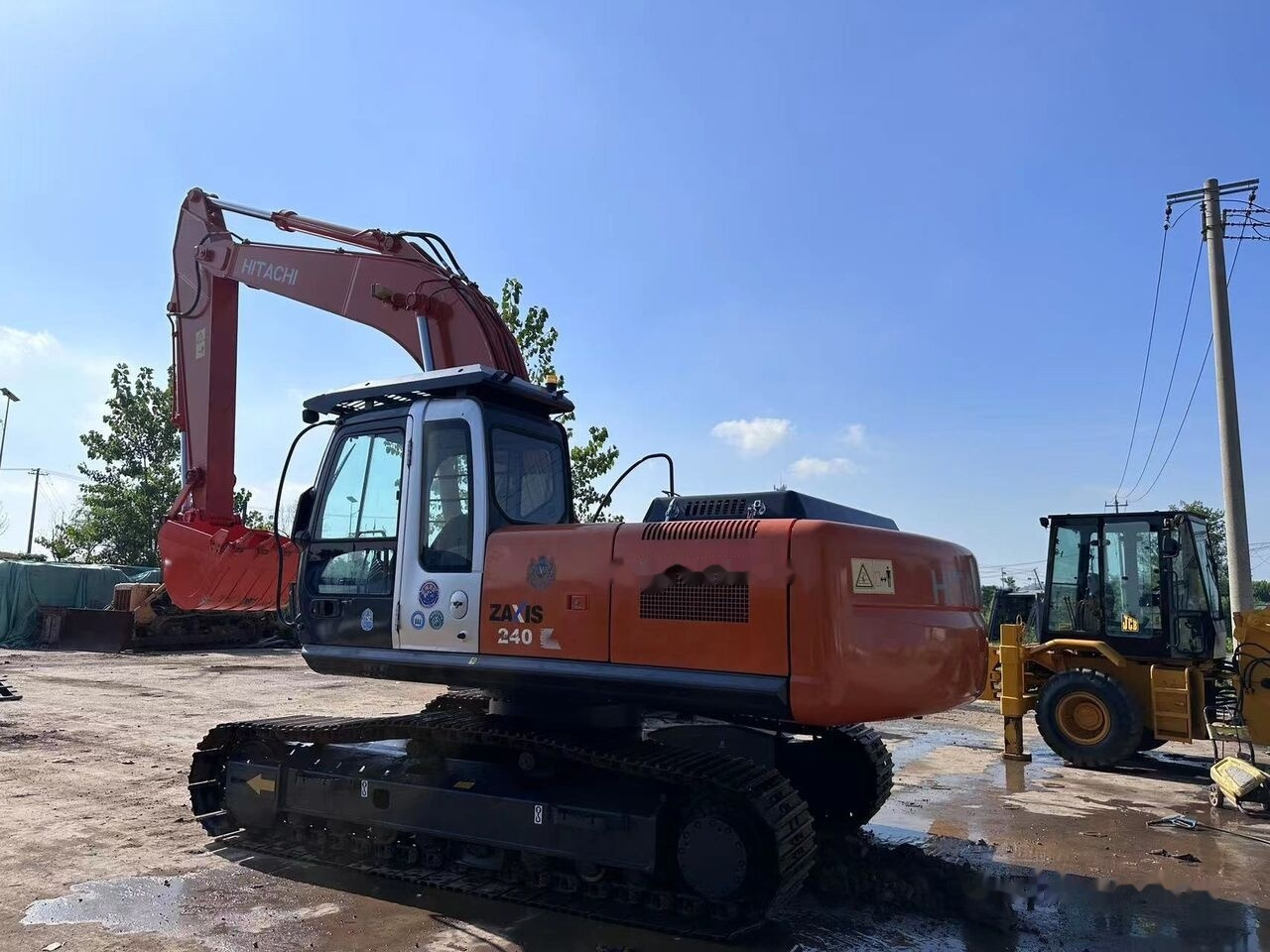 Hitachi ZX240 - Kāpurķēžu ekskavators: foto 2 Hitachi ZX240 - Kāpurķēžu ekskavators: foto 2