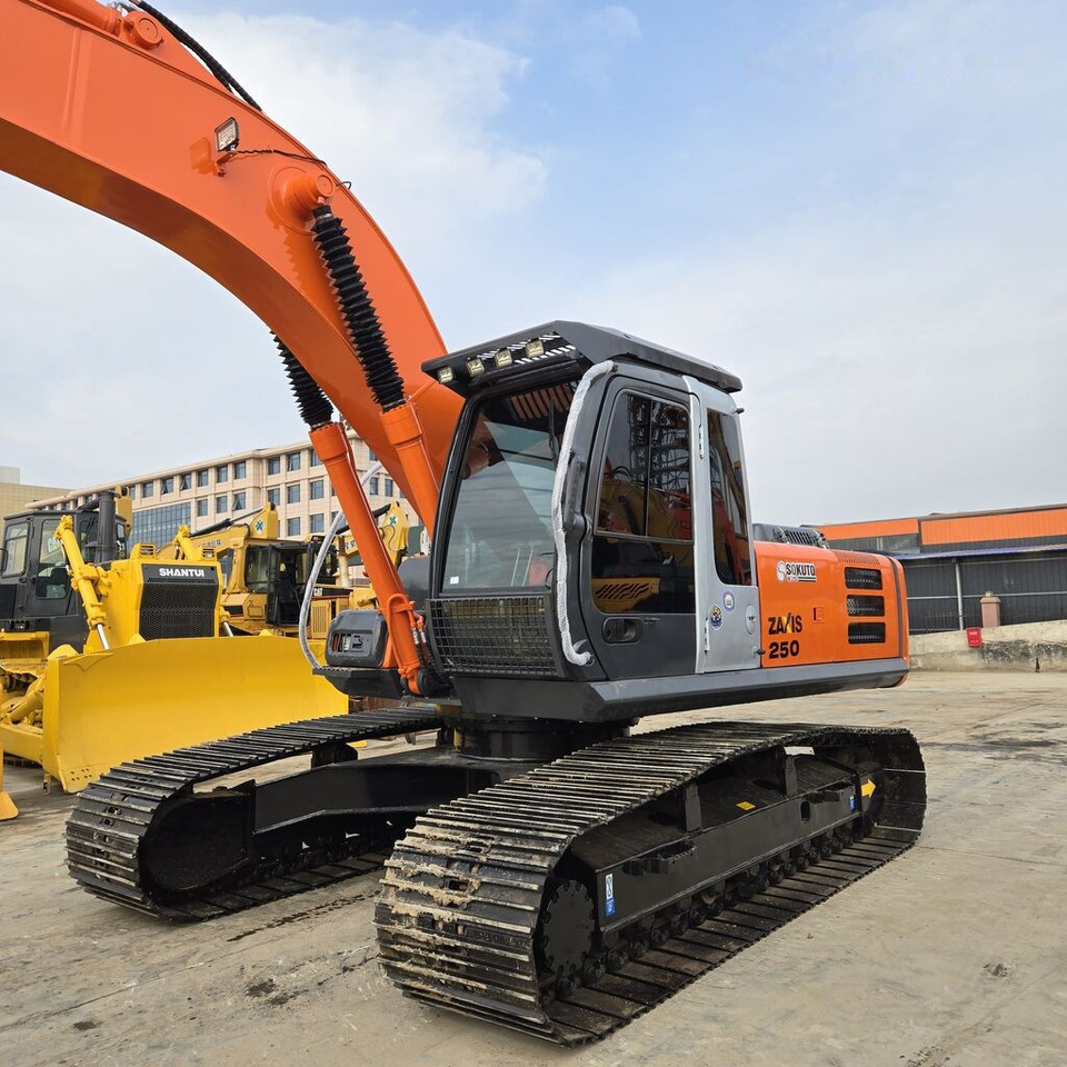 Hitachi ZX250 - Kāpurķēžu ekskavators: foto 4 Hitachi ZX250 - Kāpurķēžu ekskavators: foto 4