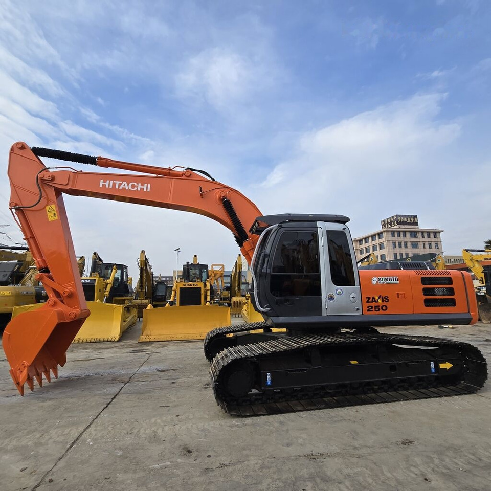Hitachi ZX250 - Kāpurķēžu ekskavators: foto 5 Hitachi ZX250 - Kāpurķēžu ekskavators: foto 5