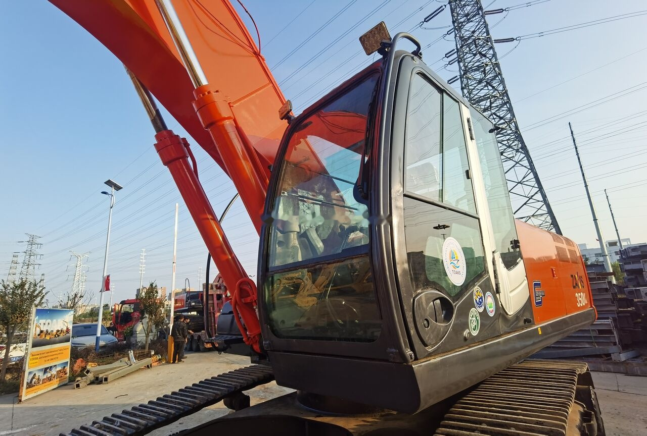 Hitachi ZX350 - Kāpurķēžu ekskavators: foto 4 Hitachi ZX350 - Kāpurķēžu ekskavators: foto 4