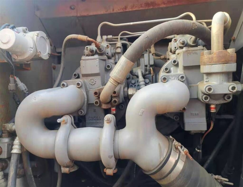 Hitachi ZX350HG - Kāpurķēžu ekskavators: foto 3 Hitachi ZX350HG - Kāpurķēžu ekskavators: foto 3