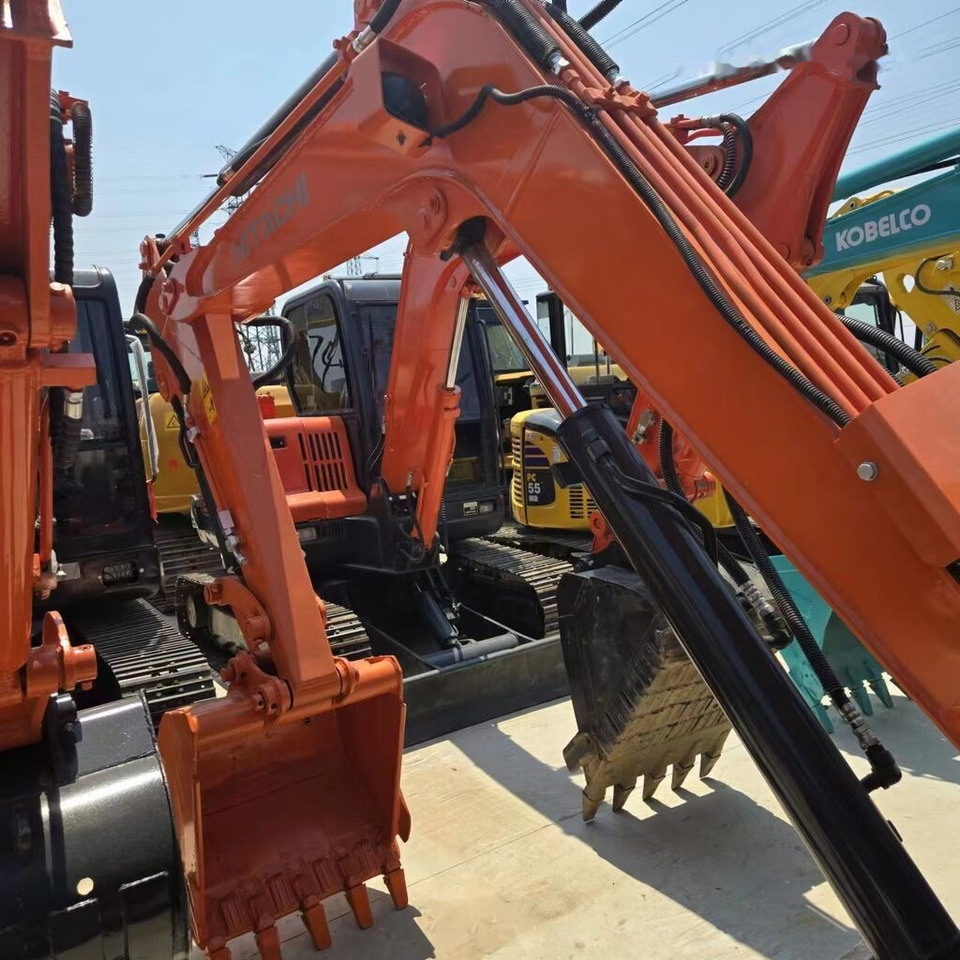 Mini-ekskavators Hitachi ZX50U: foto 7