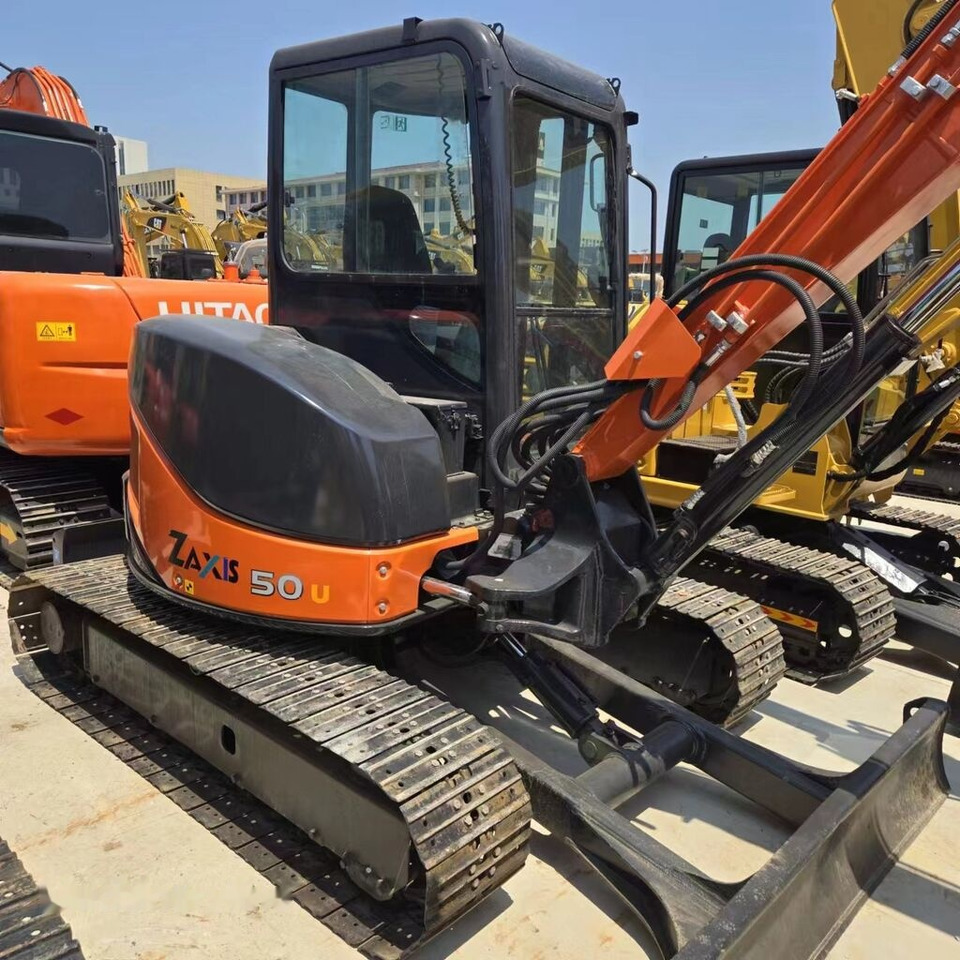 Hitachi ZX50U - Mini-ekskavators: foto 4 Hitachi ZX50U - Mini-ekskavators: foto 4