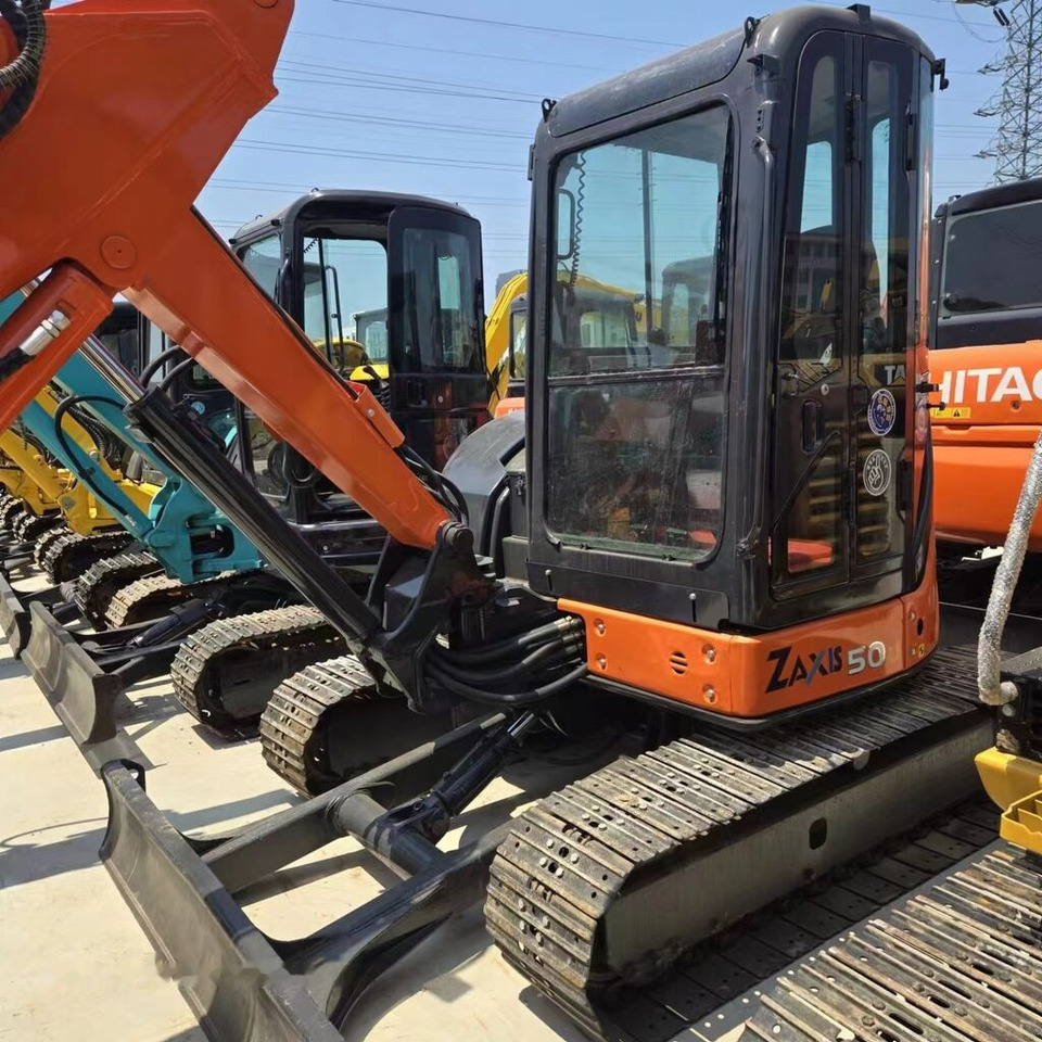 Mini-ekskavators Hitachi ZX50U: foto 6