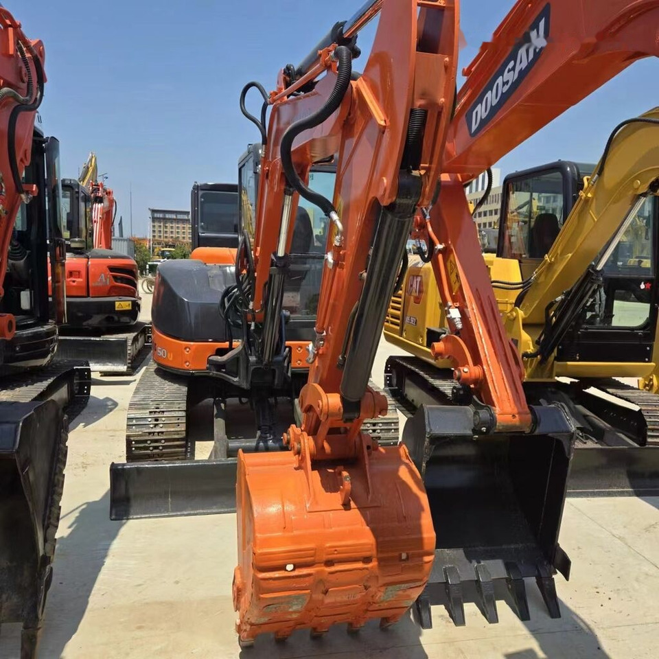 Mini-ekskavators Hitachi ZX50U: foto 11
