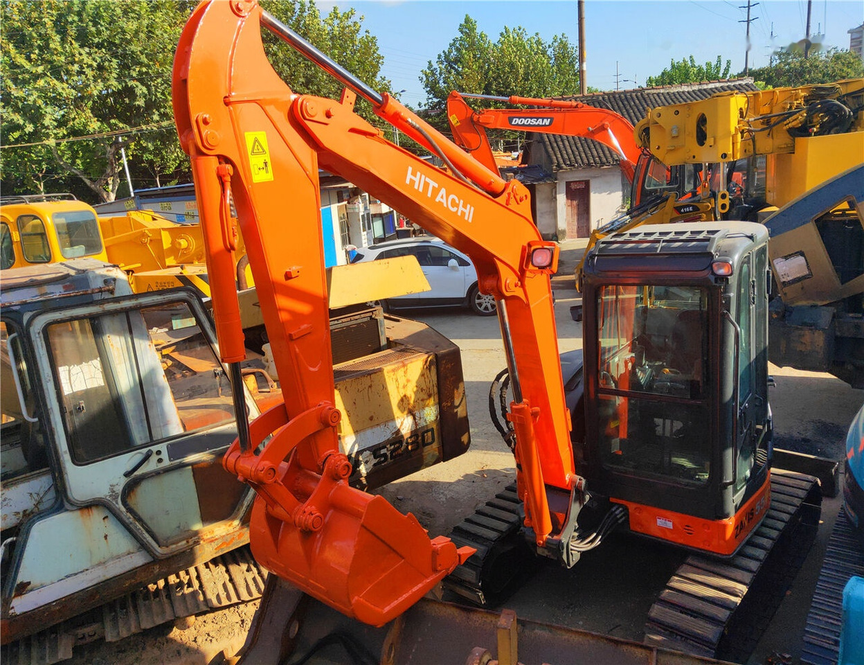 Hitachi ZX55UR - Mini-ekskavators: foto 2 Hitachi ZX55UR - Mini-ekskavators: foto 2