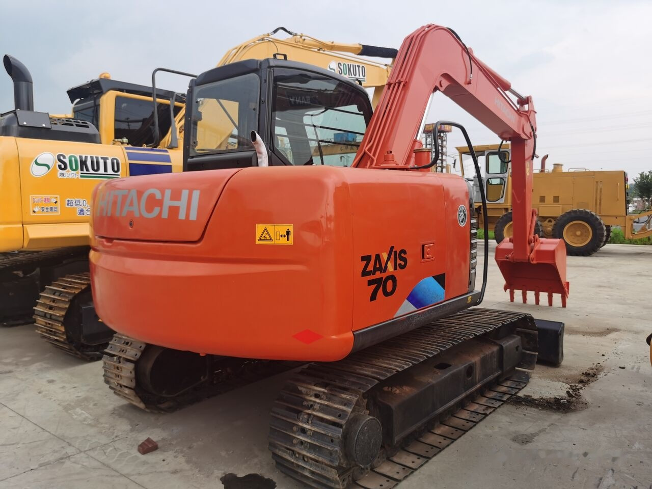 Hitachi ZX70 - Mini-ekskavators: foto 4 Hitachi ZX70 - Mini-ekskavators: foto 4