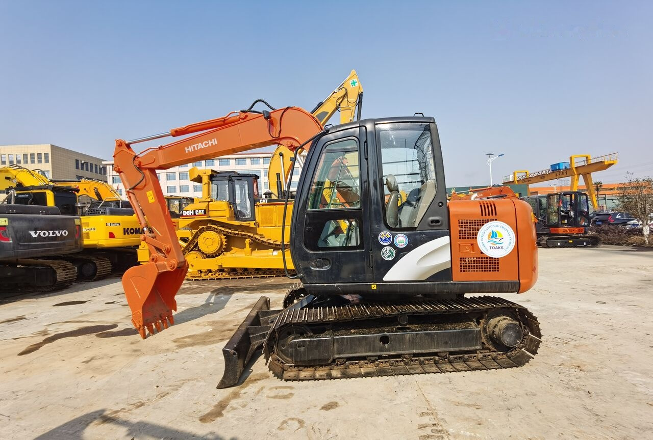 Hitachi ZX70 - Mini-ekskavators: foto 4 Hitachi ZX70 - Mini-ekskavators: foto 4