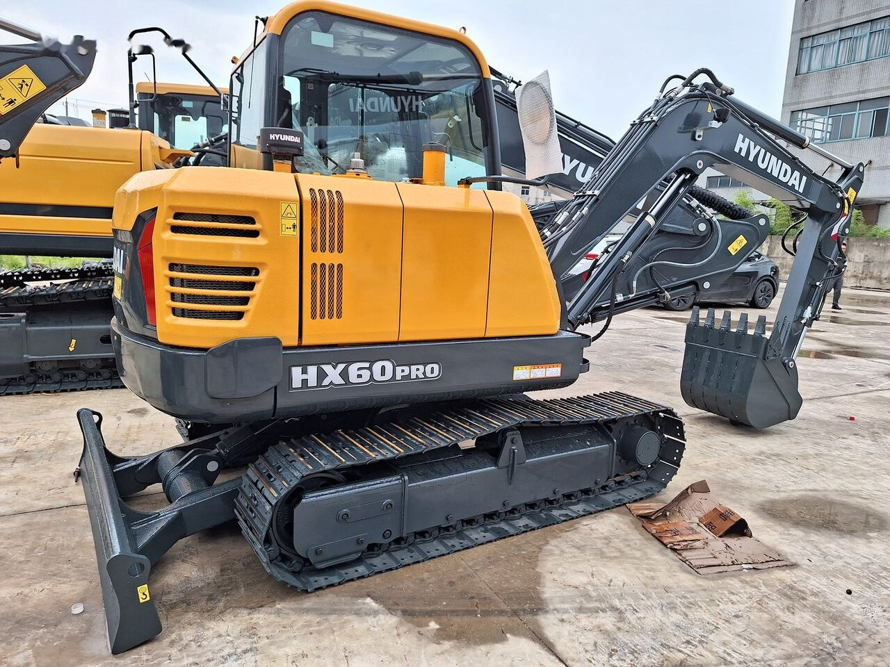 Hyundai HX60 PRO New machine - Mini-ekskavators: foto 1 Hyundai HX60 PRO New machine - Mini-ekskavators: foto 1