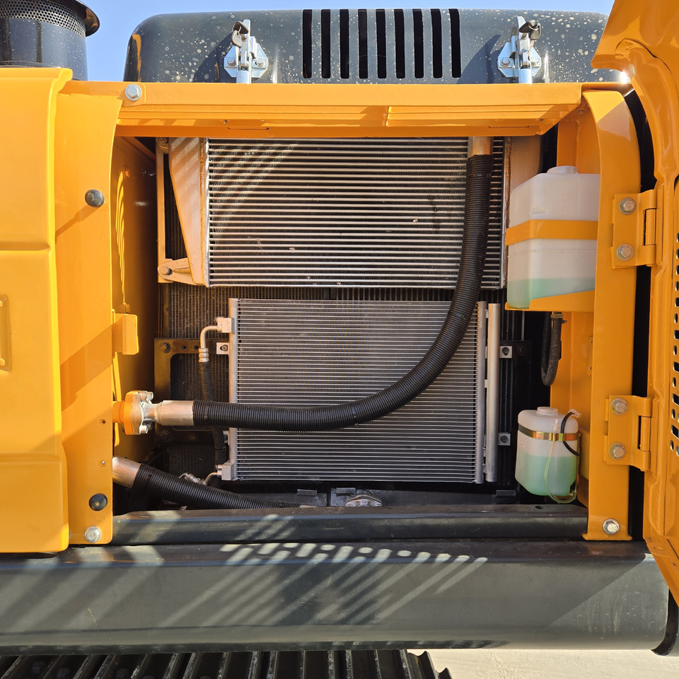 Kāpurķēžu ekskavators Hyundai R220-9S: foto 7