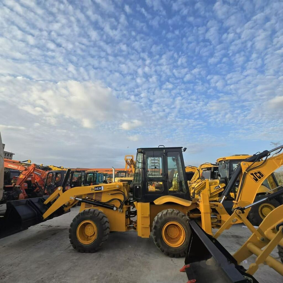 JCB 3CX - Ekskavators-iekrāvējs: foto 5 JCB 3CX - Ekskavators-iekrāvējs: foto 5