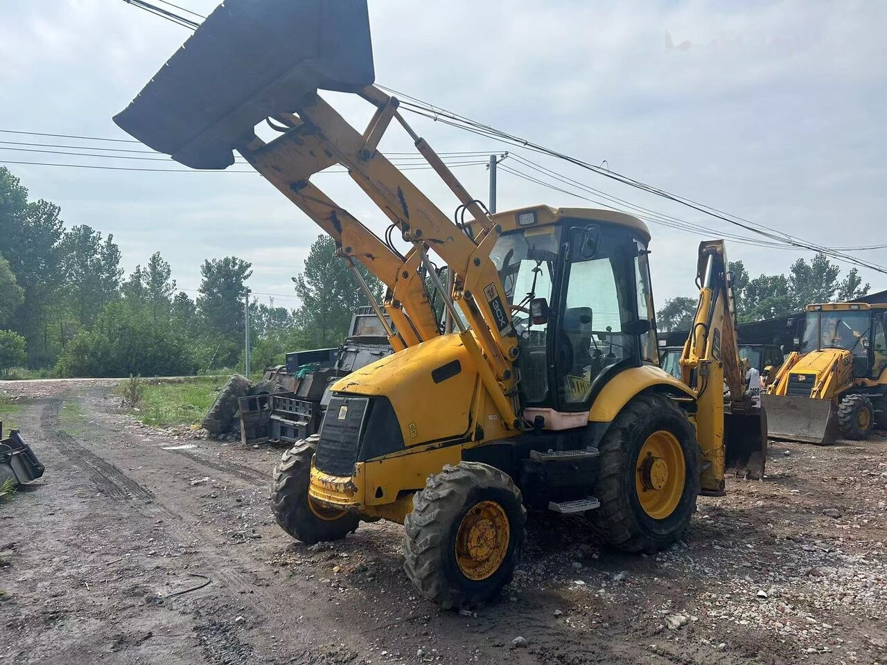 JCB 3CX - Ekskavators-iekrāvējs: foto 3 JCB 3CX - Ekskavators-iekrāvējs: foto 3