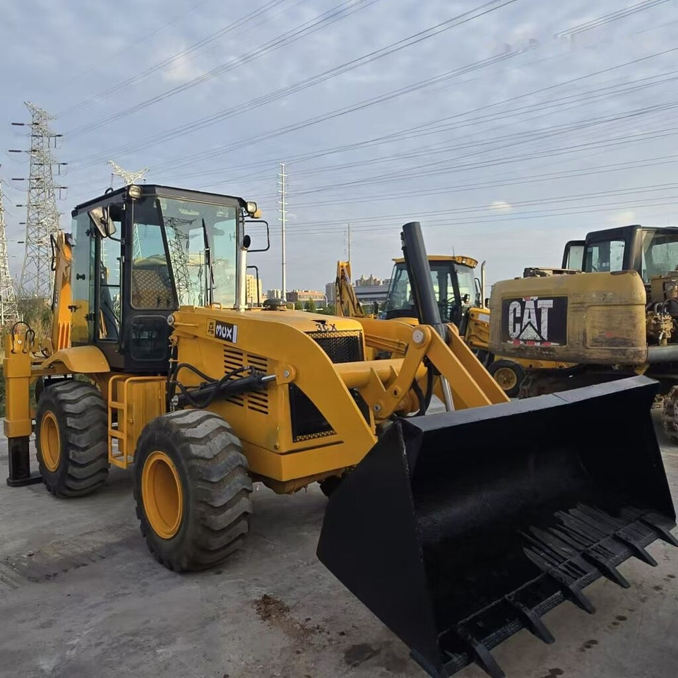 JCB 3CX - Ekskavators-iekrāvējs: foto 2 JCB 3CX - Ekskavators-iekrāvējs: foto 2