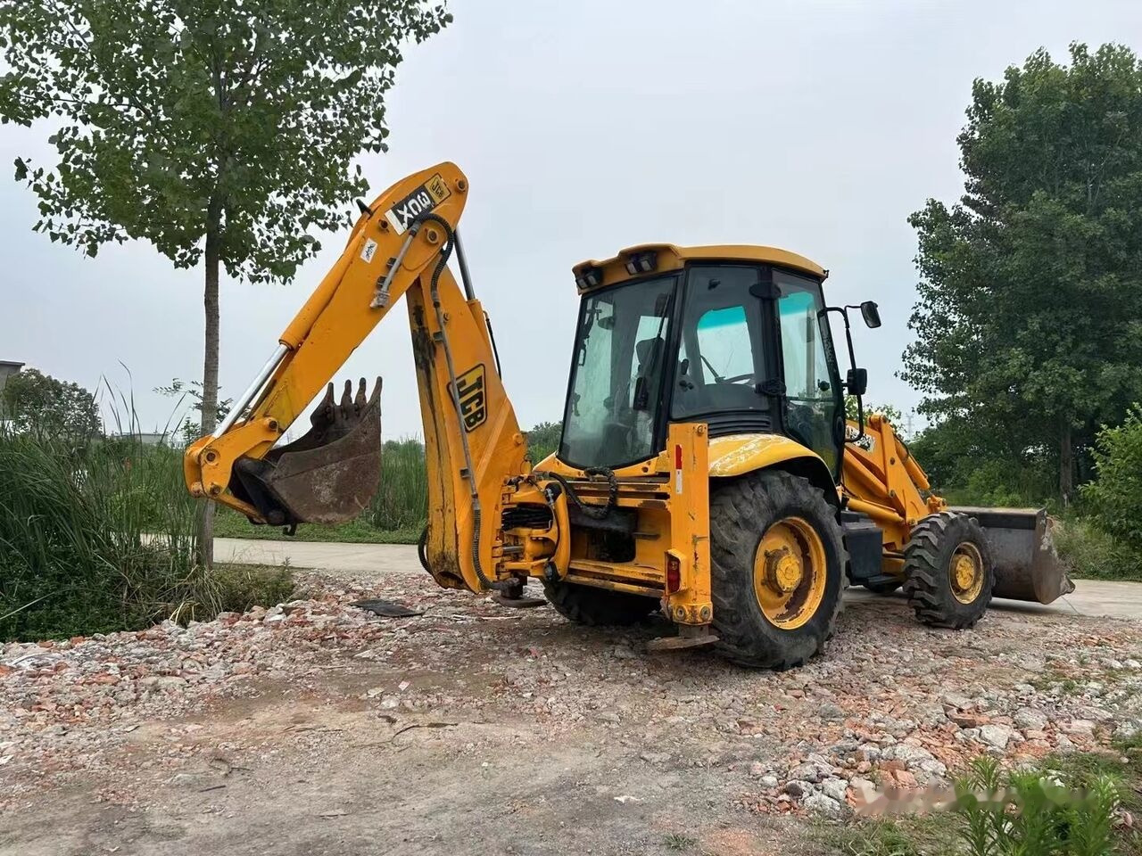 JCB 3CX - Ekskavators-iekrāvējs: foto 2 JCB 3CX - Ekskavators-iekrāvējs: foto 2