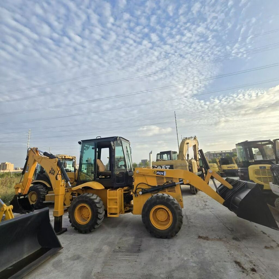 JCB 3CX - Ekskavators-iekrāvējs: foto 4 JCB 3CX - Ekskavators-iekrāvējs: foto 4