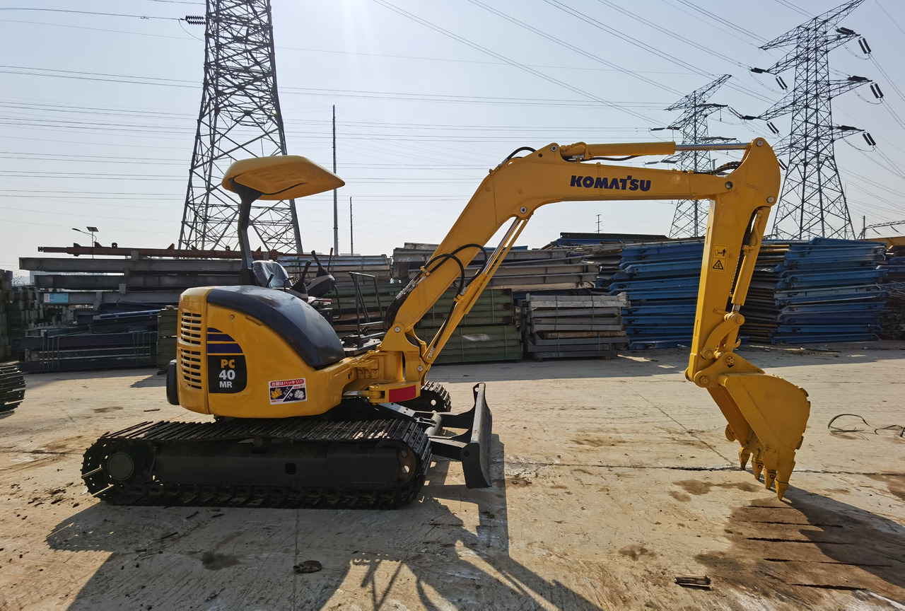 KOMATSU PC40MR - Mini-ekskavators: foto 1 KOMATSU PC40MR - Mini-ekskavators: foto 1