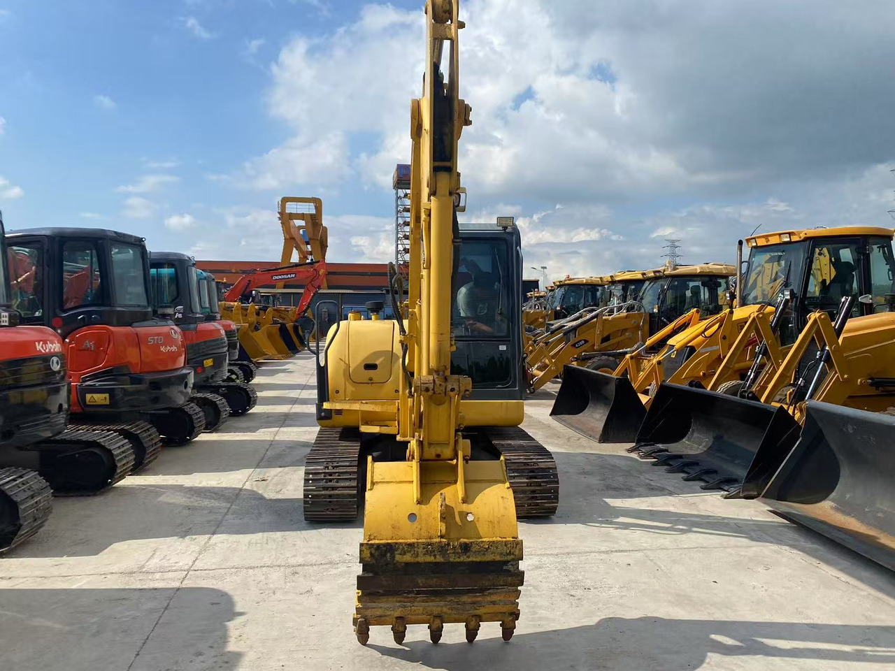 KOMATSU PC56-7 - Mini-ekskavators: foto 5 KOMATSU PC56-7 - Mini-ekskavators: foto 5