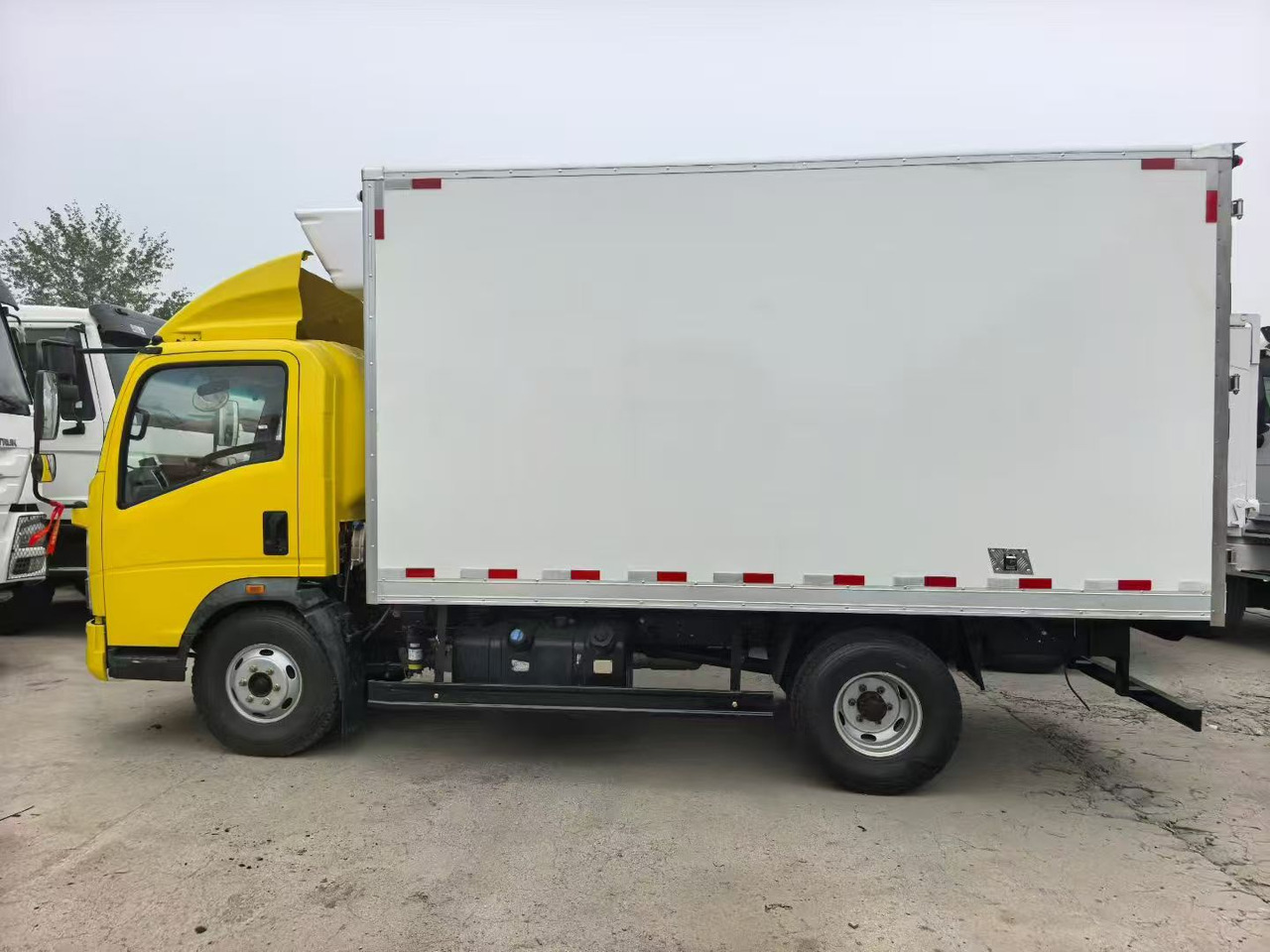 - Kravas automašīna refrižerators: foto 4 - Kravas automašīna refrižerators: foto 4