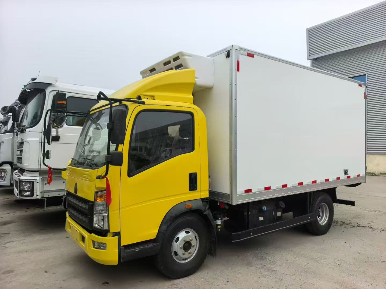 - Kravas automašīna refrižerators: foto 3 - Kravas automašīna refrižerators: foto 3