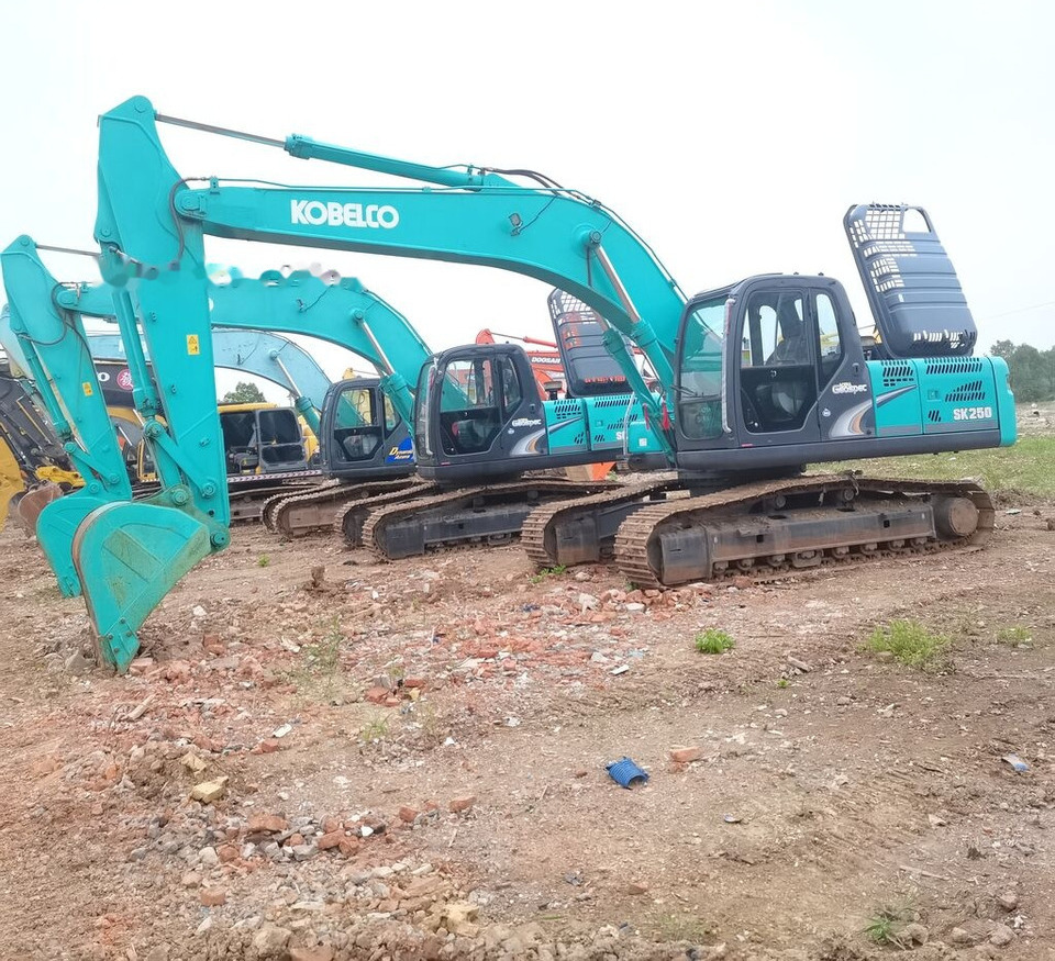 Kobelco SK250 - Kāpurķēžu ekskavators: foto 2 Kobelco SK250 - Kāpurķēžu ekskavators: foto 2