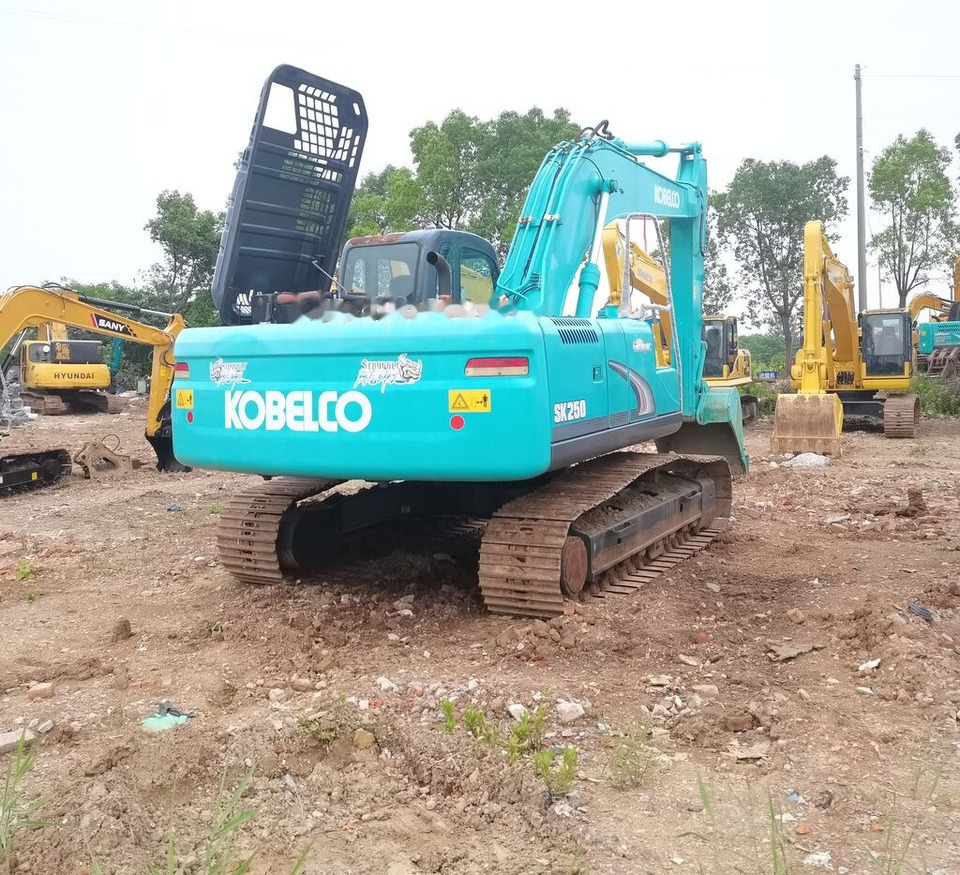 Kobelco SK250 - Kāpurķēžu ekskavators: foto 3 Kobelco SK250 - Kāpurķēžu ekskavators: foto 3