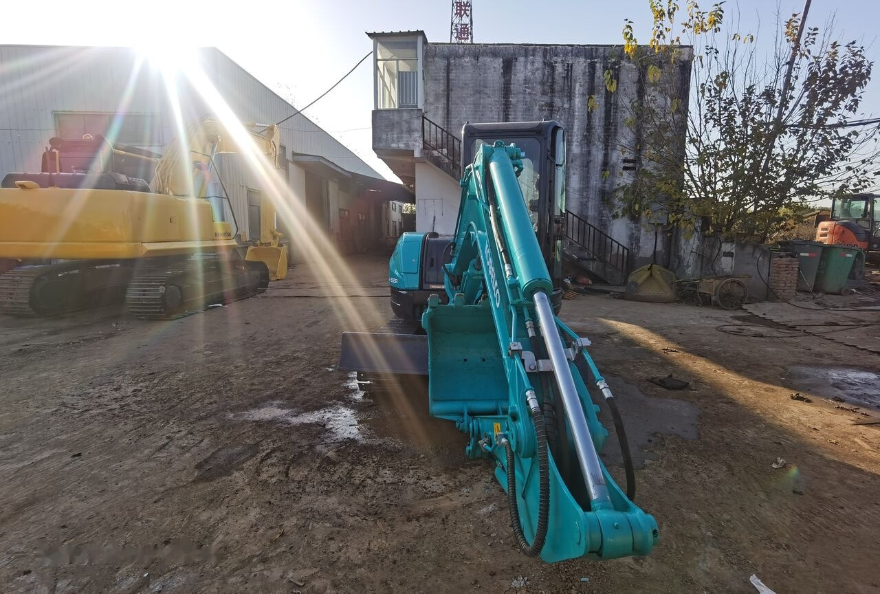 Kobelco SK55 - Mini-ekskavators: foto 5 Kobelco SK55 - Mini-ekskavators: foto 5