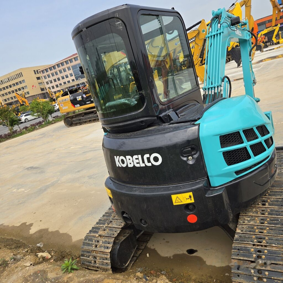 Kobelco SK55SR - Mini-ekskavators: foto 4 Kobelco SK55SR - Mini-ekskavators: foto 4