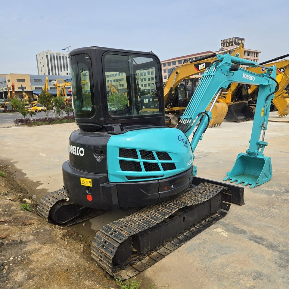 Kobelco SK55SR - Mini-ekskavators: foto 2 Kobelco SK55SR - Mini-ekskavators: foto 2