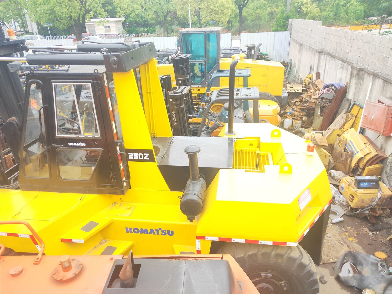 Komatsu FD250 - Dīzeļiekrāvējs: foto 1 Komatsu FD250 - Dīzeļiekrāvējs: foto 1