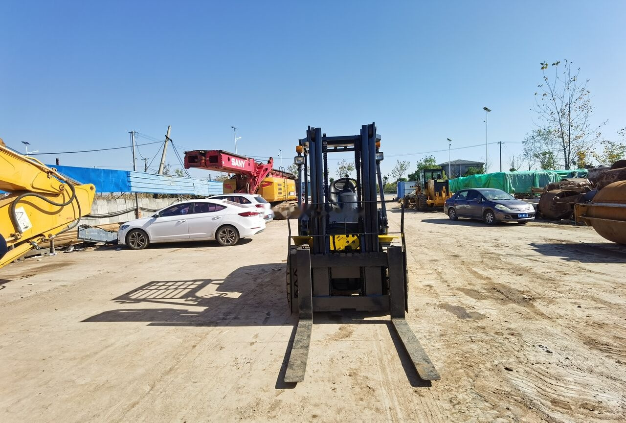 Komatsu FD50 - Autokrāvējs: foto 1 Komatsu FD50 - Autokrāvējs: foto 1