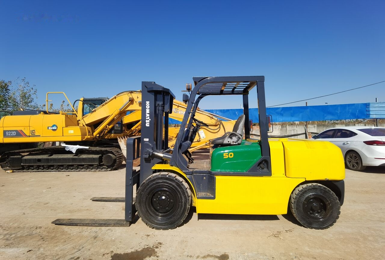 Komatsu FD50 - Autokrāvējs: foto 4 Komatsu FD50 - Autokrāvējs: foto 4