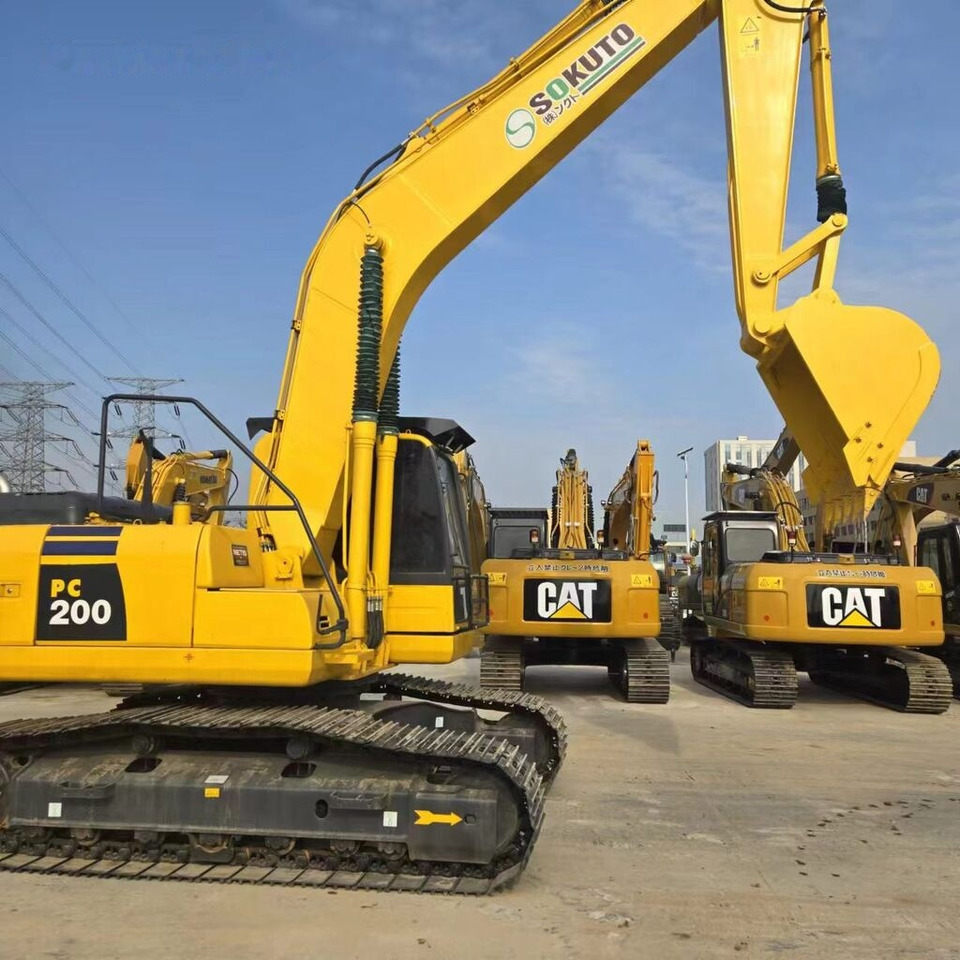 Komatsu PC200-8 - Kāpurķēžu ekskavators: foto 2 Komatsu PC200-8 - Kāpurķēžu ekskavators: foto 2