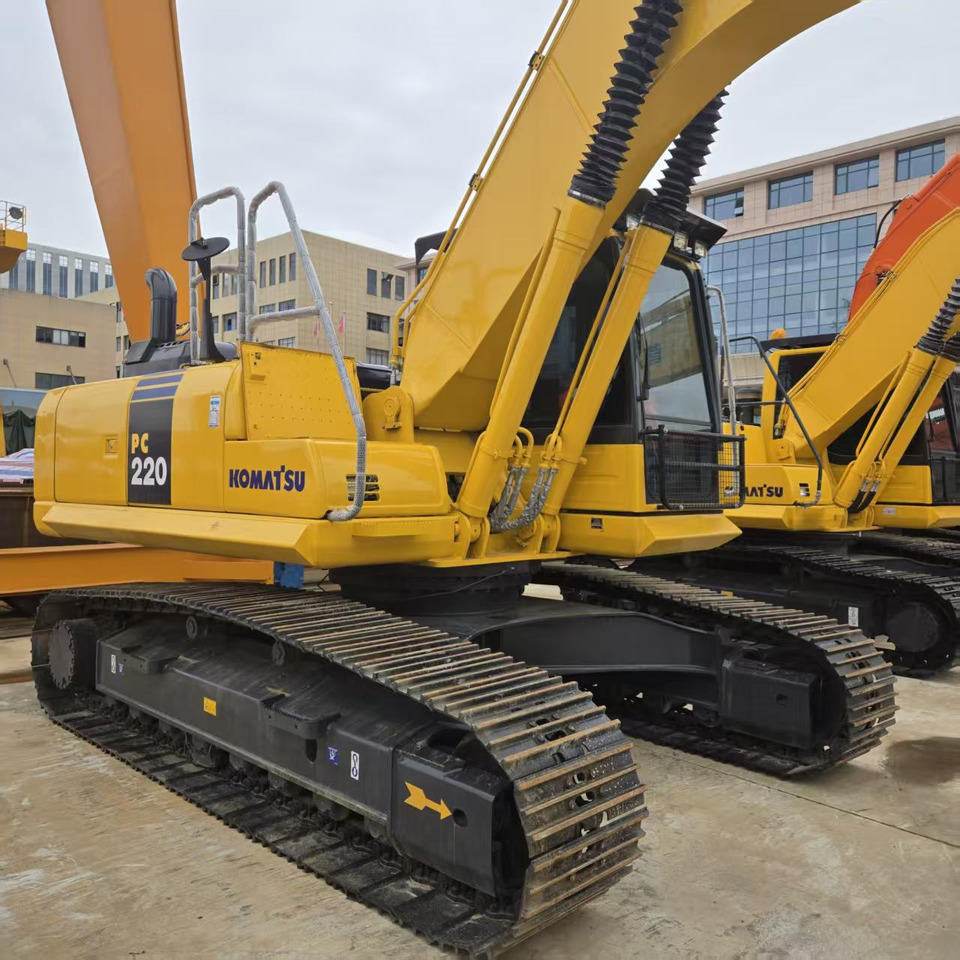Komatsu PC220-8 - Kāpurķēžu ekskavators: foto 5 Komatsu PC220-8 - Kāpurķēžu ekskavators: foto 5
