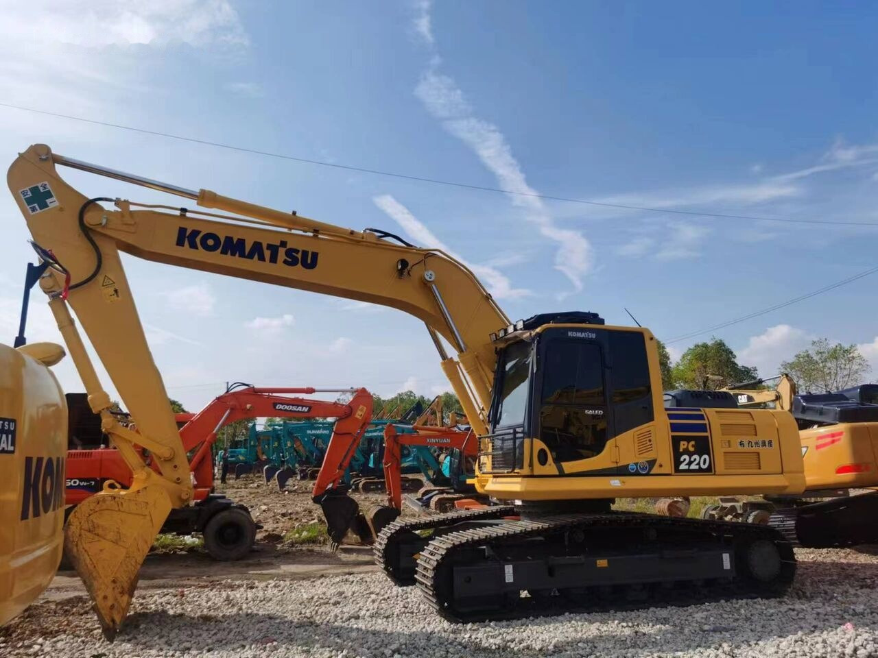 Komatsu PC220-8 MO - Kāpurķēžu ekskavators: foto 4 Komatsu PC220-8 MO - Kāpurķēžu ekskavators: foto 4
